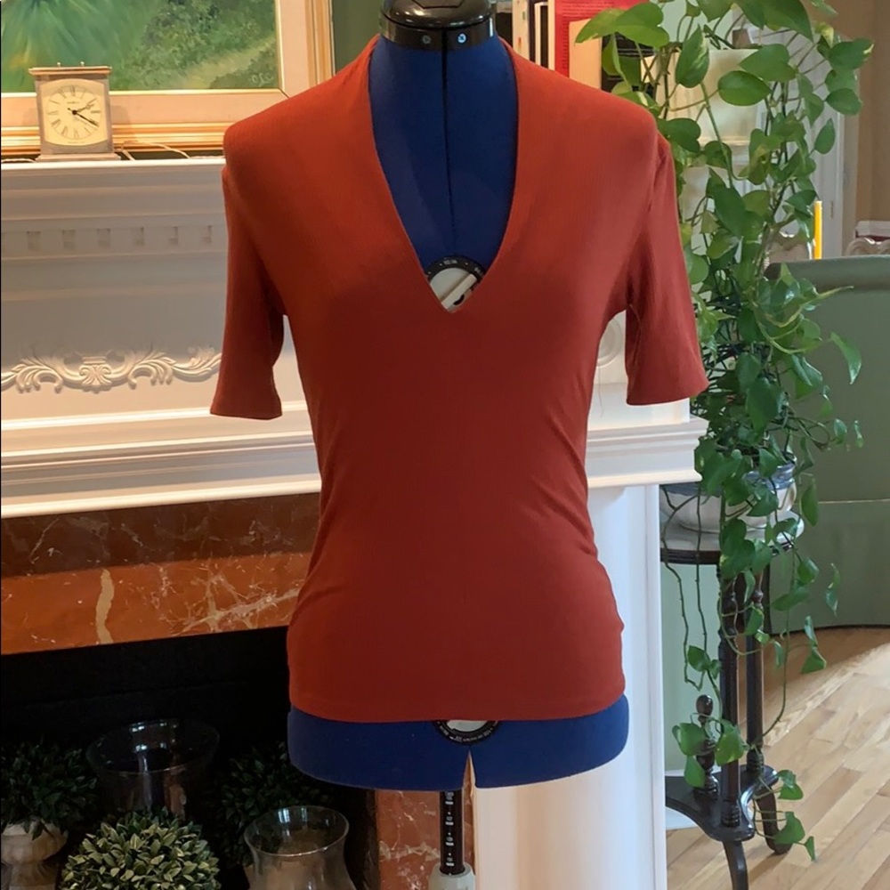 Coral ribbed v-neck
